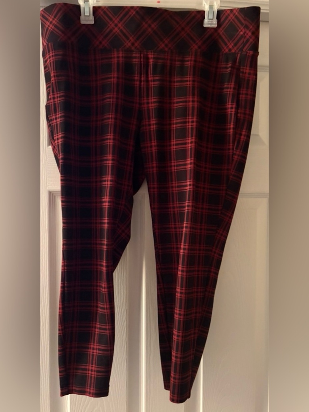 Womens Red and Black Plaid Leggins